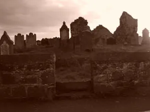Stone ruins photographed against the sky